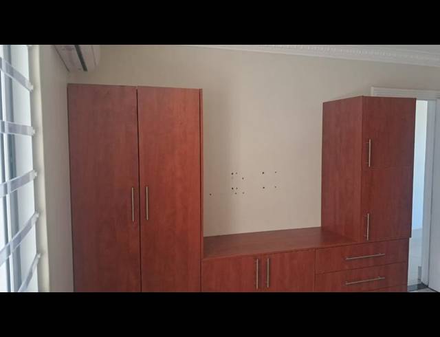 1 BEDROOM APARTMENT FOR SALE IN POINT WATERFRONT